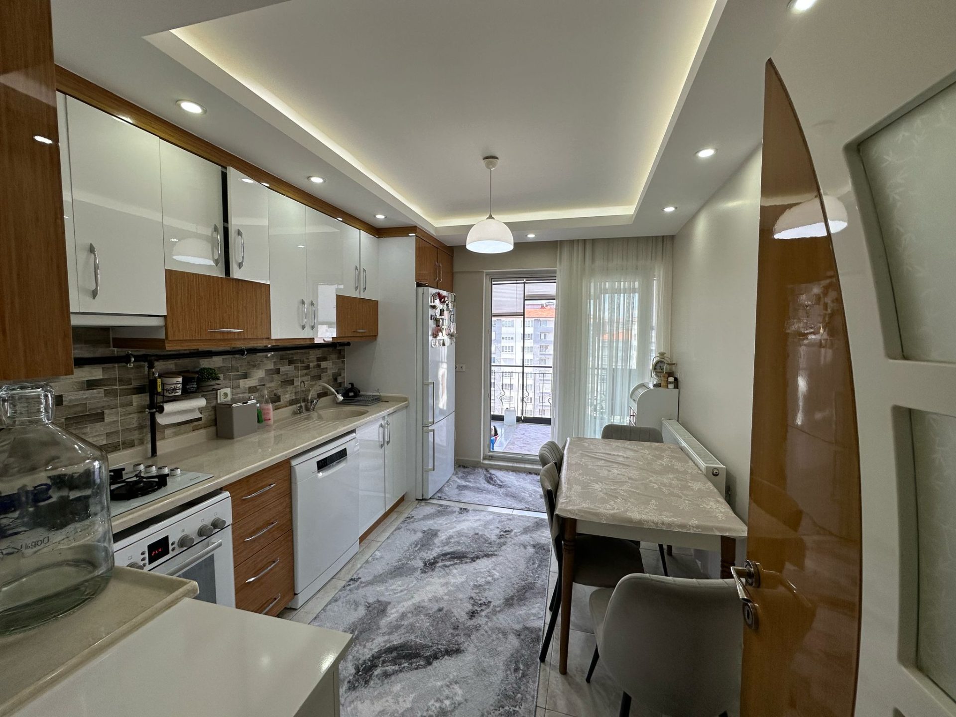 REALLİFE OFFİCE'DEN ŞEMİKLERDE SATILIK DAİRE