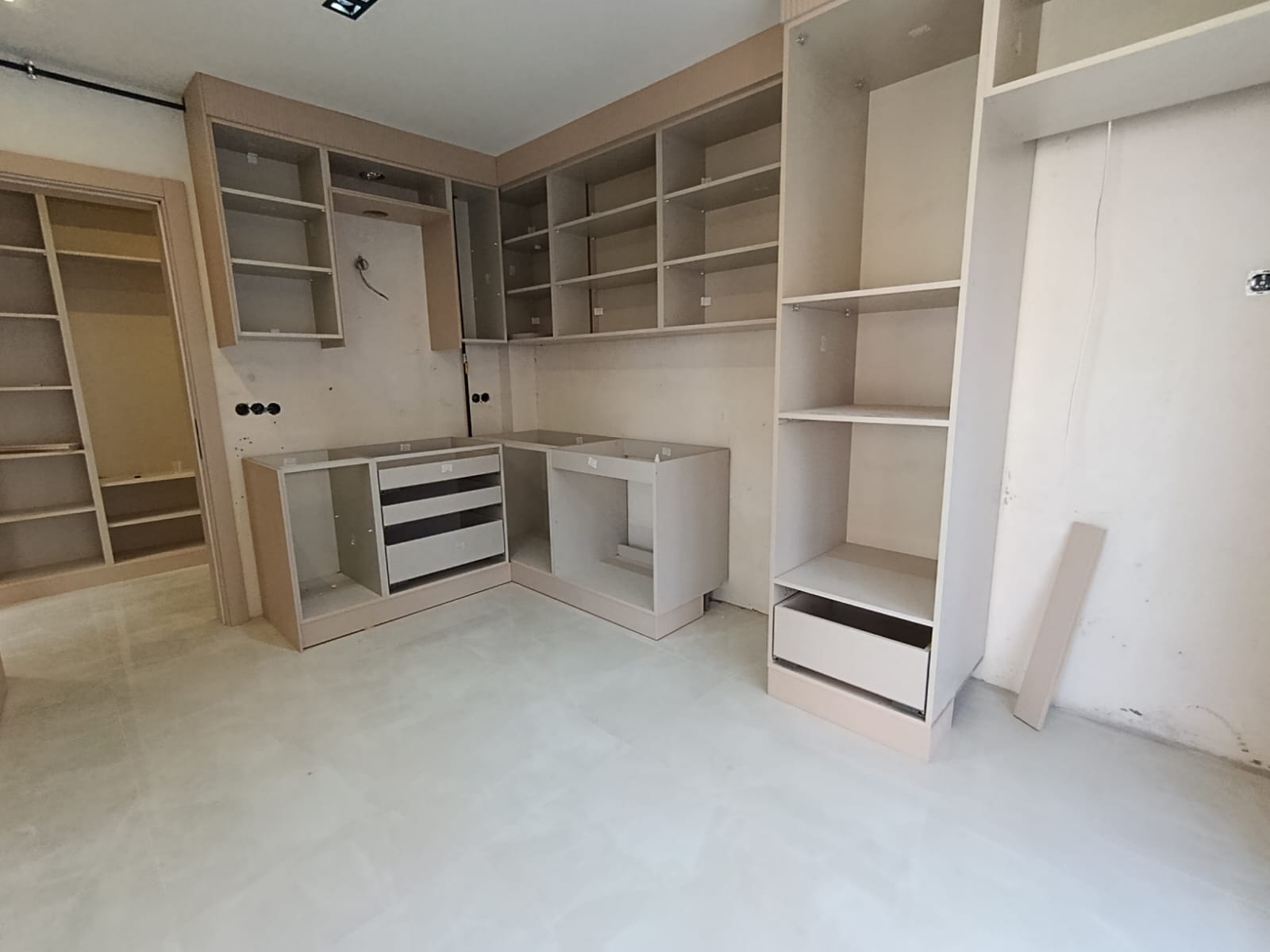 REALLIFE OFFICE'DEN AKKONAK’TA SIFIR LÜKS DAİRELER
